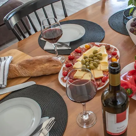 Olea Апартаменты Вир