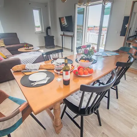 Olea Apartment Vir