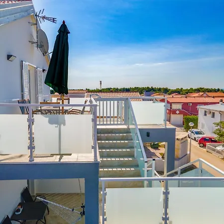 Olea Apartment Vir