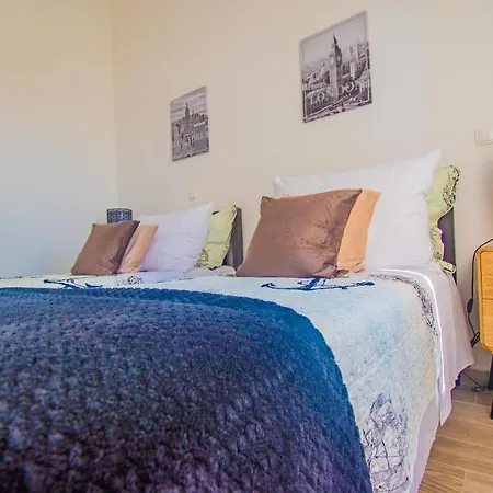 Olea Apartment *