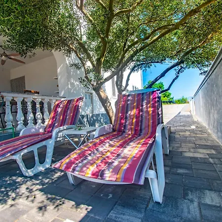 Olea Apartment *