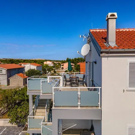 Olea Apartment Vir
