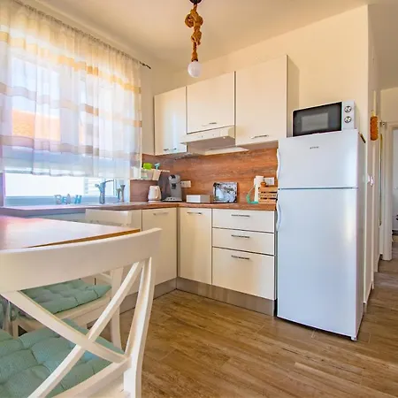 Olea Apartment Vir
